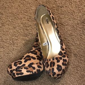 Mossimo Leopard Heels - Lightly Used - Size 7.50